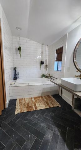 8909 Berry Patch Lane, Roland, AR 72135