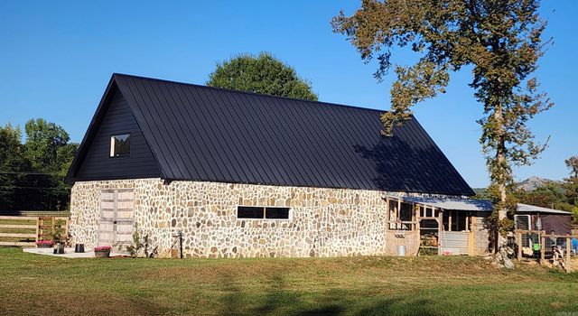 8909 Berry Patch Lane, Roland, AR 72135