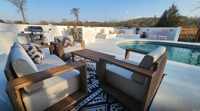 8909 Berry Patch Lane, Roland, AR 72135