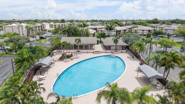 9342 S Belfort Circle 214, Tamarac, FL 33321