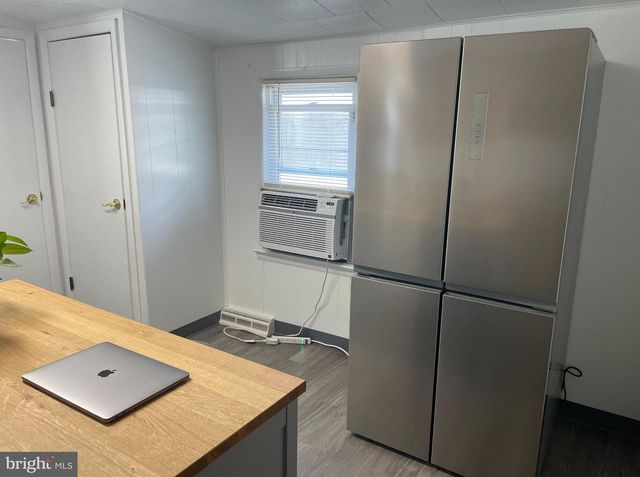 708 E CHESTNUT AVE, Vineland, NJ 08360