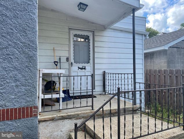 708 E CHESTNUT AVE, Vineland, NJ 08360