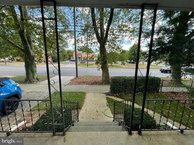 708 E CHESTNUT AVE, Vineland, NJ 08360