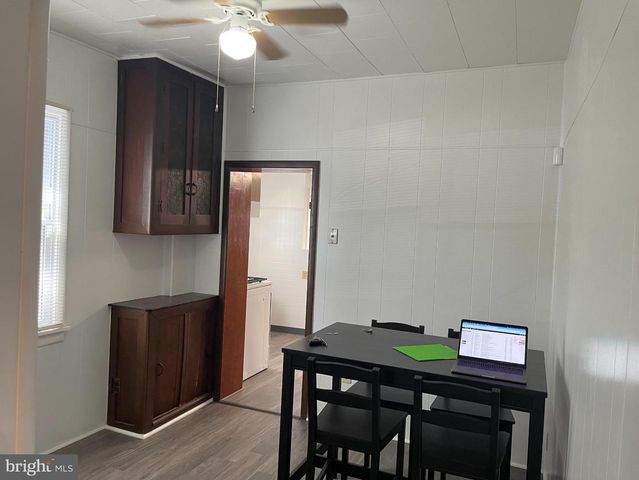 708 E CHESTNUT AVE, Vineland, NJ 08360