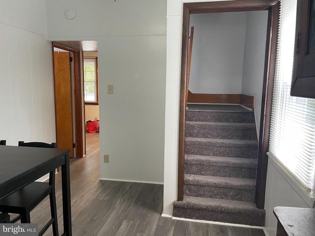 708 E CHESTNUT AVE, Vineland, NJ 08360