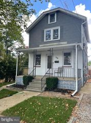 708 E CHESTNUT AVE, Vineland, NJ 08360