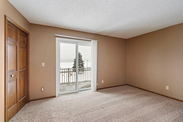 1595 W Wayzata Boulevard F, Long Lake, MN 55356