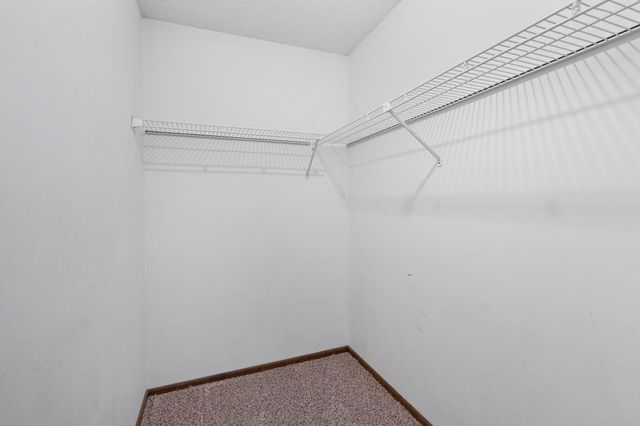 1595 W Wayzata Boulevard F, Long Lake, MN 55356