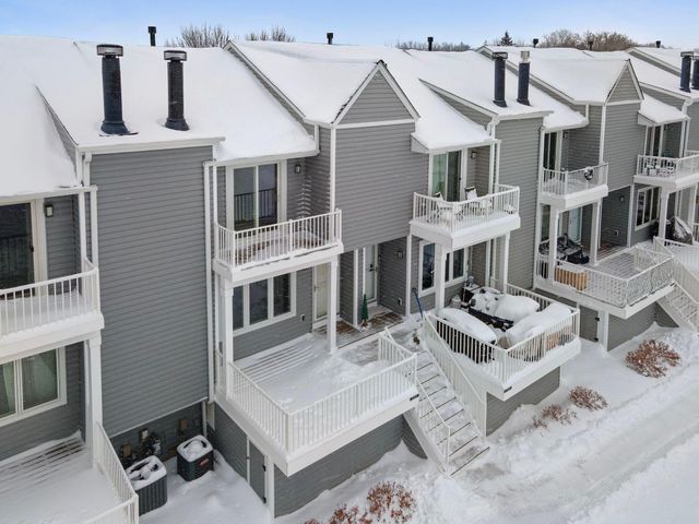 1595 W Wayzata Boulevard F, Long Lake, MN 55356