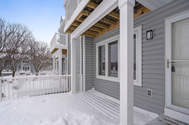 1595 W Wayzata Boulevard F, Long Lake, MN 55356