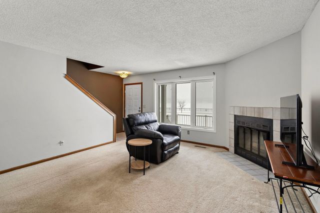 1595 W Wayzata Boulevard F, Long Lake, MN 55356