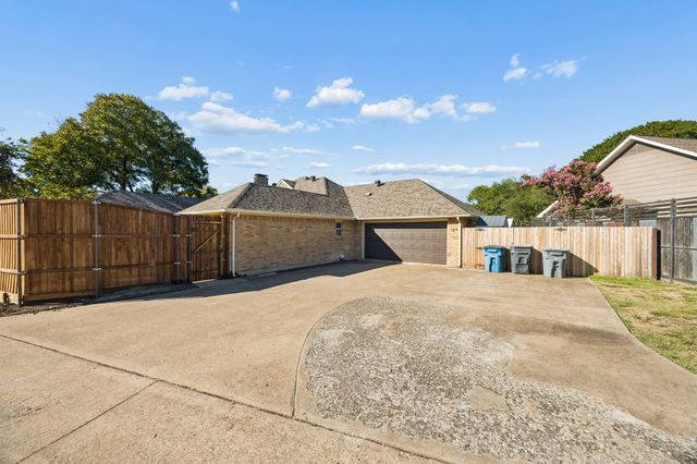 10322 White Rock Place, Dallas, TX 75238