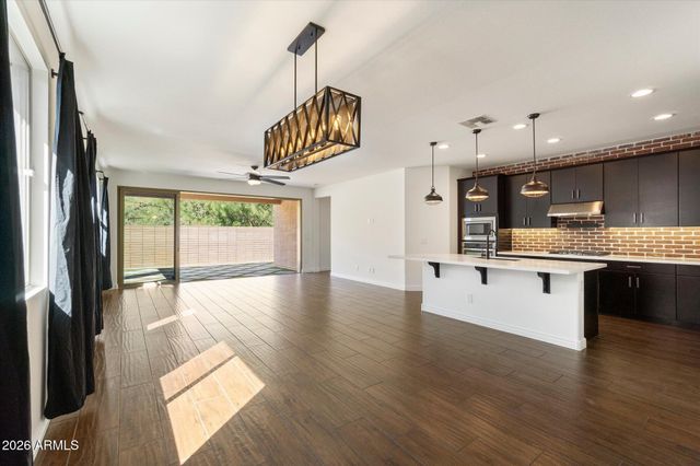 5622 S 28TH Street, Phoenix, AZ 85040