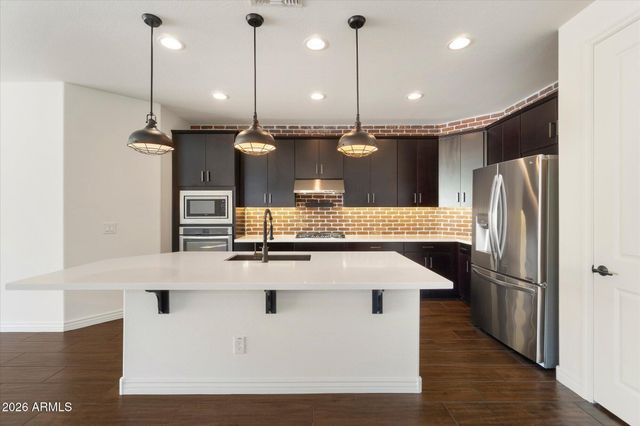 5622 S 28TH Street, Phoenix, AZ 85040