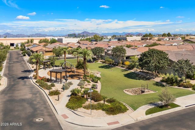 5622 S 28TH Street, Phoenix, AZ 85040
