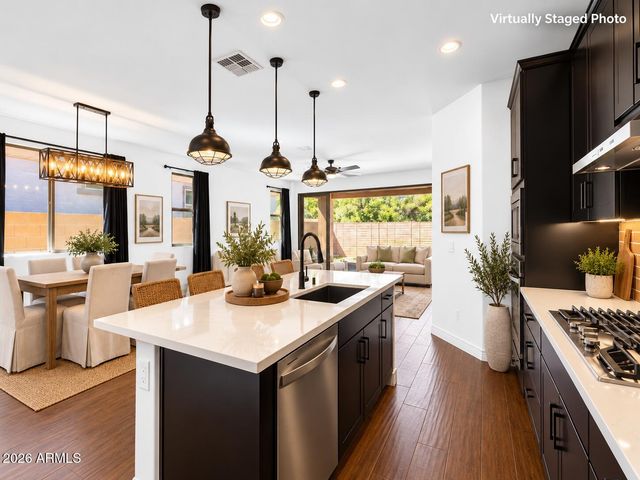 5622 S 28TH Street, Phoenix, AZ 85040