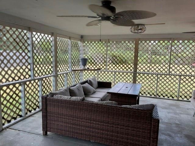 1909 11th Avenue, La Marque, TX 77568