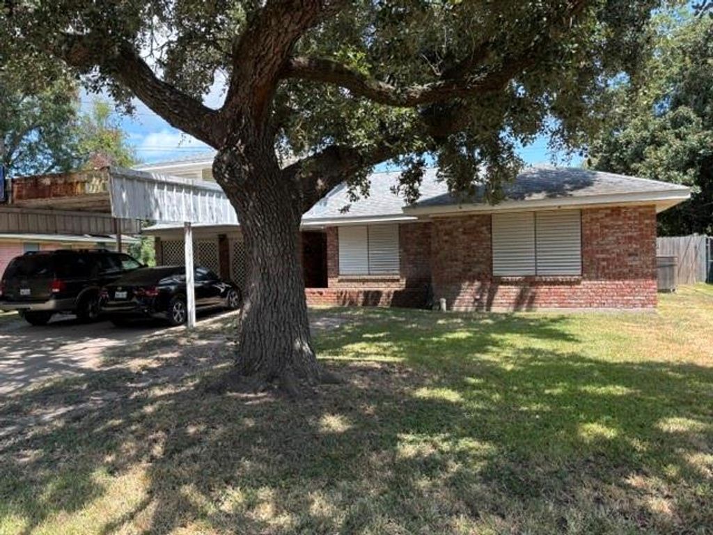 1909 11th Avenue, La Marque, TX 77568
