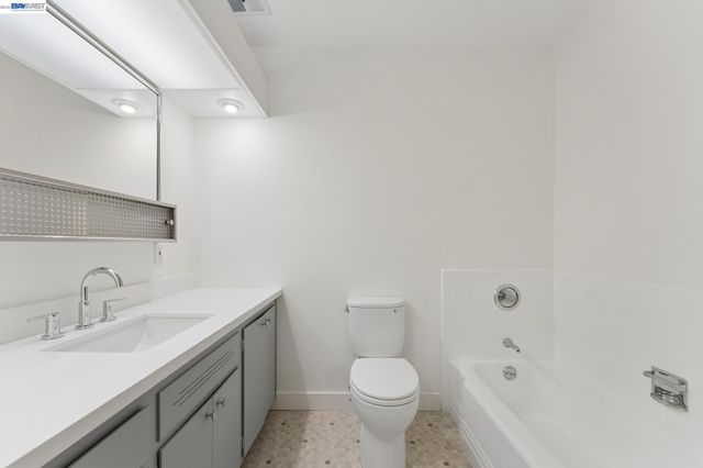 339 Broadway 116, Alameda, CA 94501