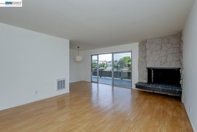 339 Broadway 116, Alameda, CA 94501