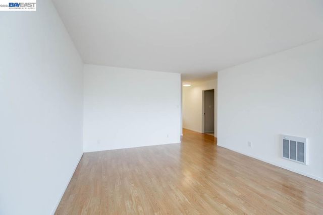 339 Broadway 116, Alameda, CA 94501
