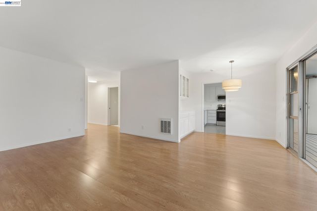 339 Broadway 116, Alameda, CA 94501