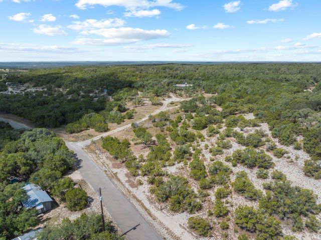 700 Rolling Hills DR, Wimberley, TX 78676