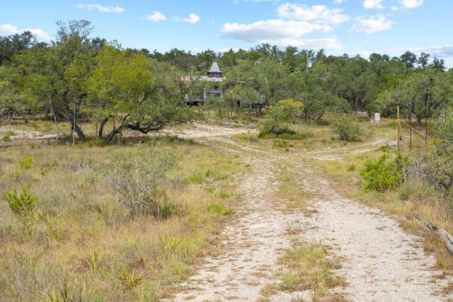 700 Rolling Hills DR, Wimberley, TX 78676