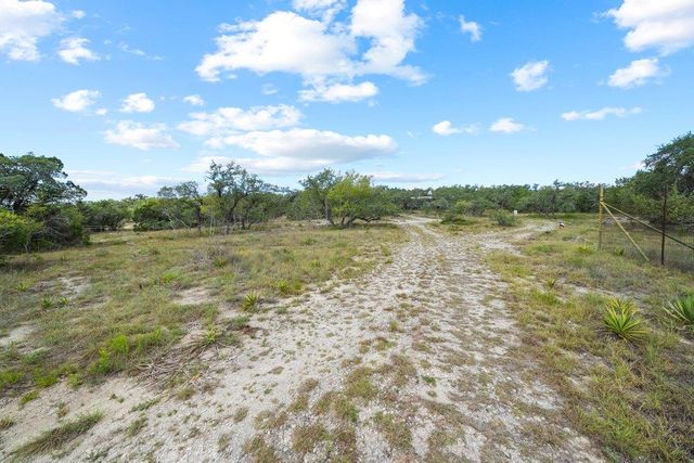 700 Rolling Hills DR, Wimberley, TX 78676