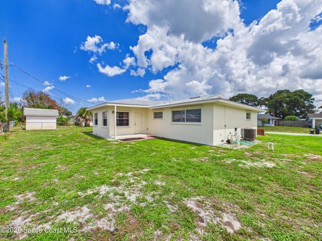 2939 Chipper Drive NE, Palm Bay, FL 32905