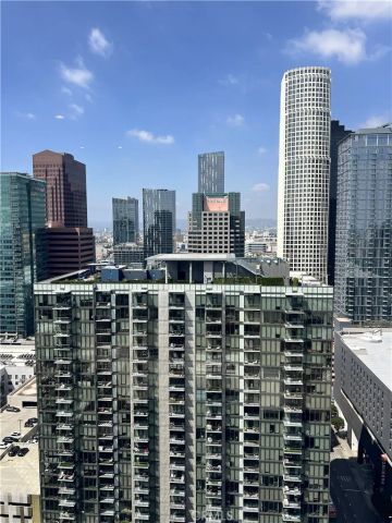 801 S Grand 2204, Los Angeles, CA 90017