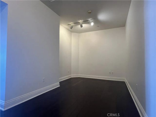 801 S Grand 2204, Los Angeles, CA 90017