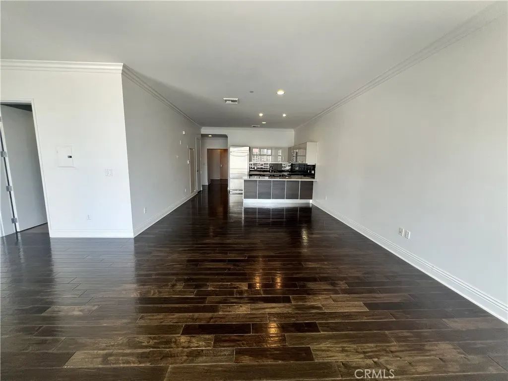 801 S Grand 2204, Los Angeles, CA 90017