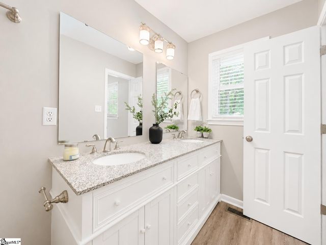 141 Russell Street, Spartanburg, SC 29307