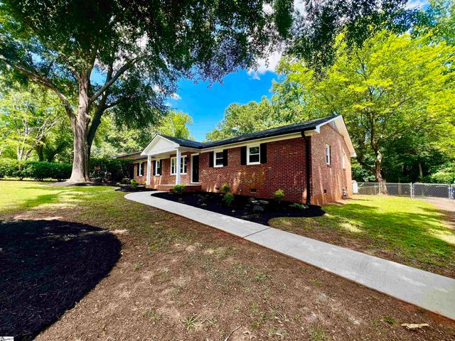 141 Russell Street, Spartanburg, SC 29307