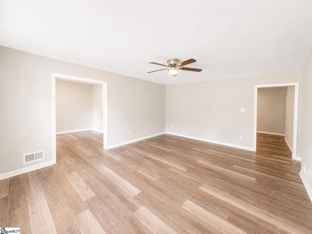 141 Russell Street, Spartanburg, SC 29307
