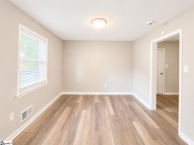 141 Russell Street, Spartanburg, SC 29307