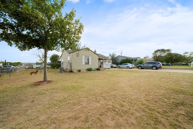 2004 N Monticello St, Big Spring, TX 79720