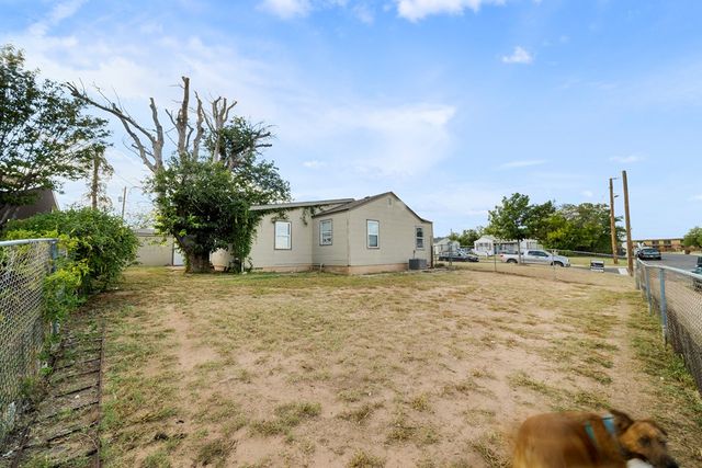 2004 N Monticello St, Big Spring, TX 79720