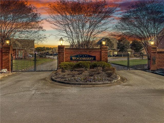 1773 Glenwood Way, Snellville, GA 30078