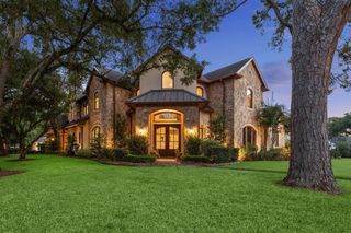 170 Plantation Road, Houston, TX 77024