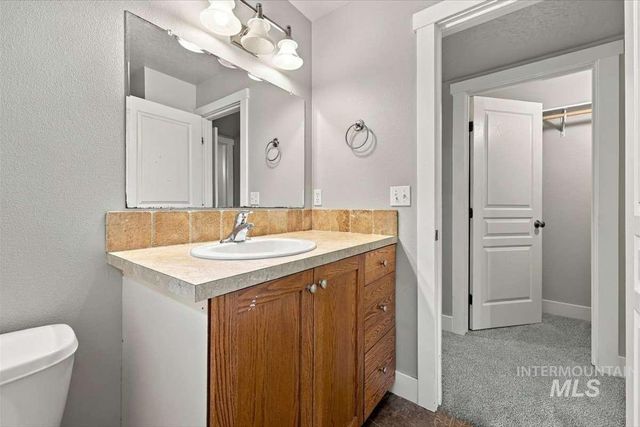 6422 W Everett St, Boise, ID 83704