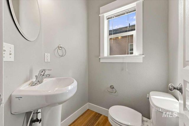 6422 W Everett St, Boise, ID 83704