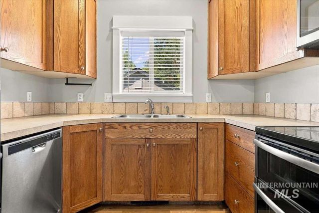 6422 W Everett St, Boise, ID 83704