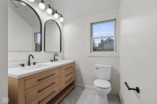 897 Nevelle Lane, Carmel, IN 46032