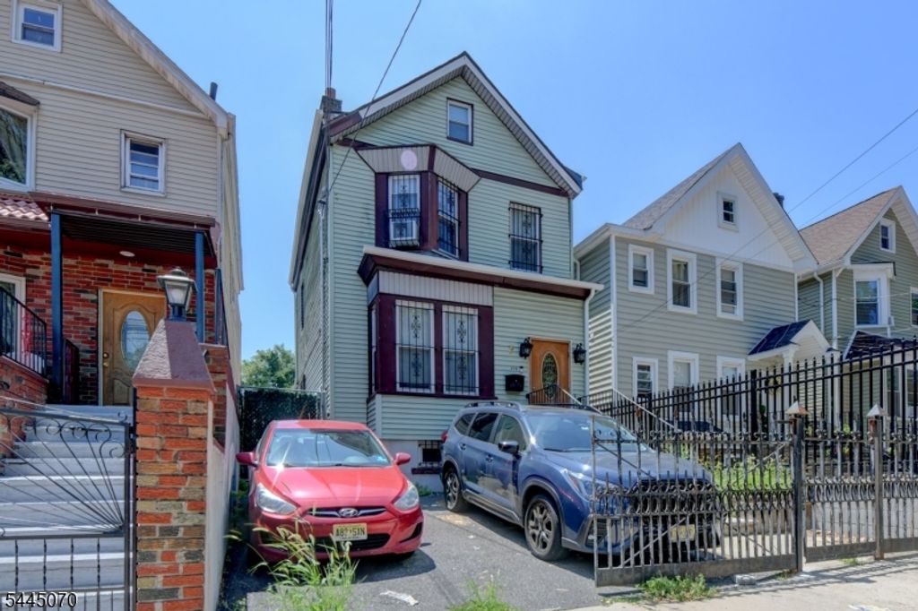 136 Sylvan Ave, Newark City, NJ 07104