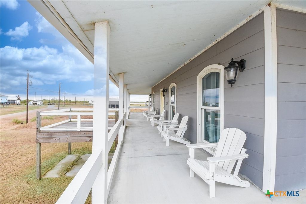 Image 11 of property listing at 965 Porpoise Drive, Palacios, TX 77465