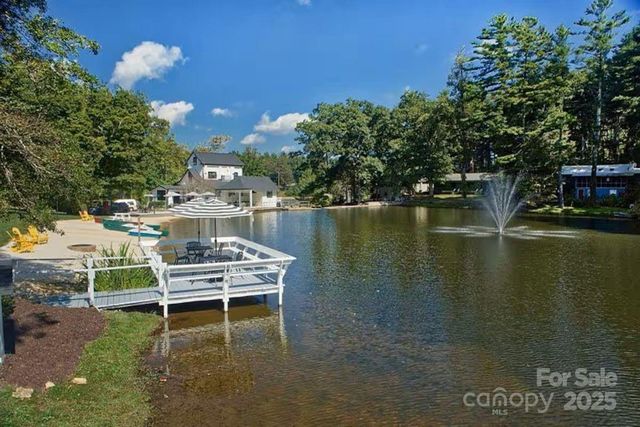 130 Old Mill Road, Flat Rock, NC 28731