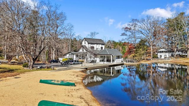 130 Old Mill Road, Flat Rock, NC 28731