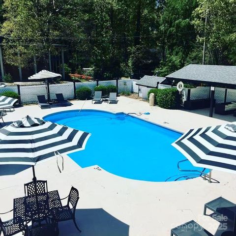 130 Old Mill Road, Flat Rock, NC 28731